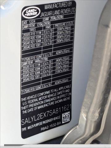 Used 2025 Land Rover Range Rover Velar Dynamic SE image 18