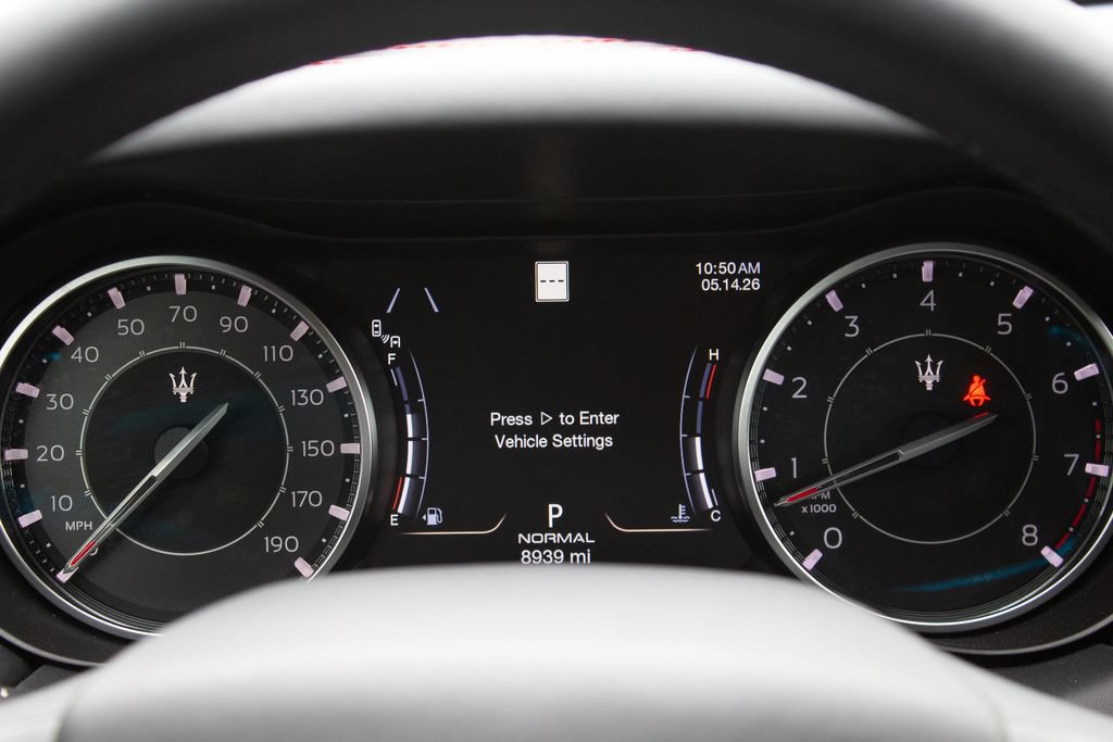 Used 2024 Maserati Ghibli Modena Q4 AWD/4WD image 15