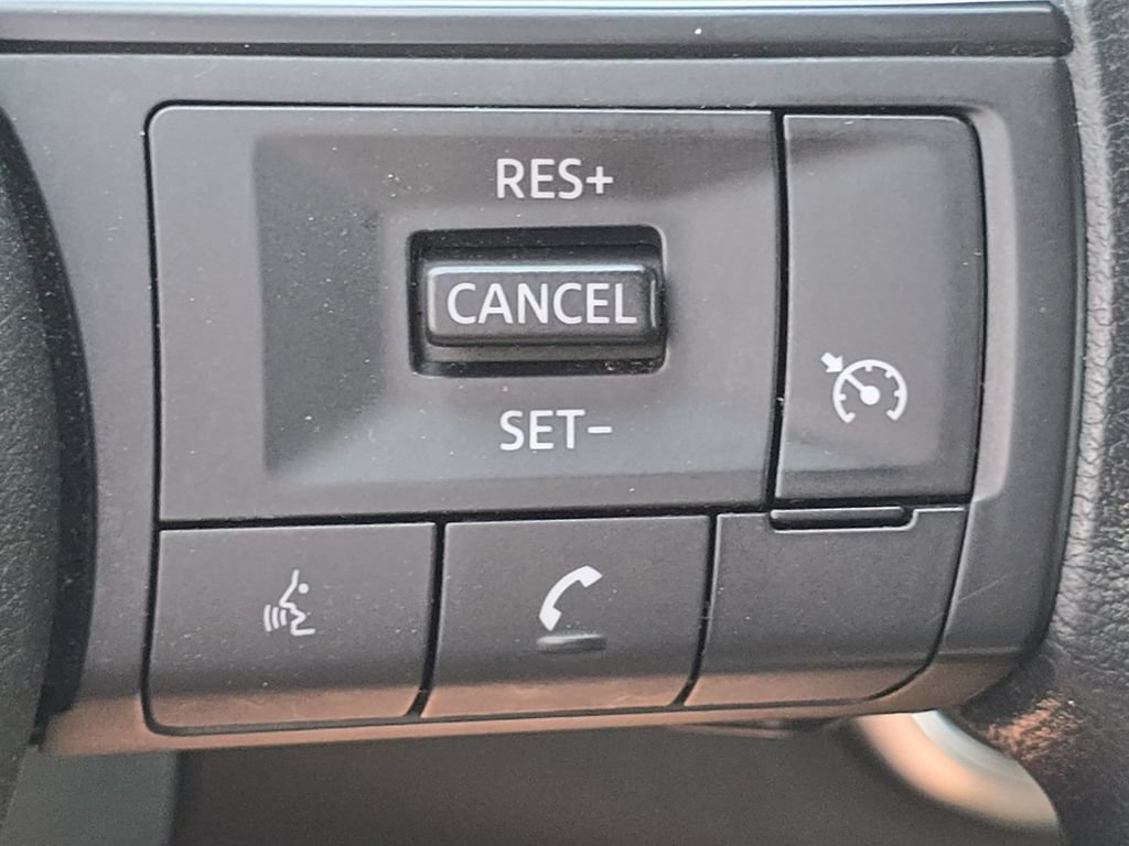 Used 2024 Nissan Rogue S AWD/4WD image 30