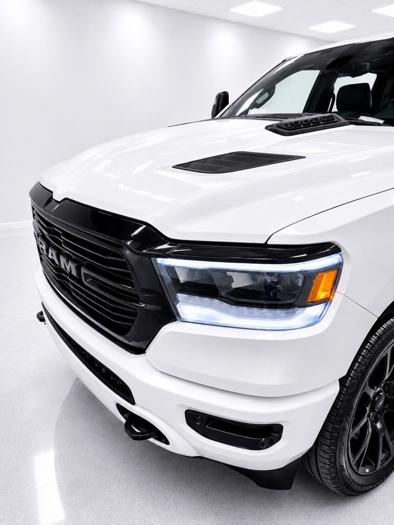 Used 2023 RAM 1500 Laramie AWD/4WD image 9