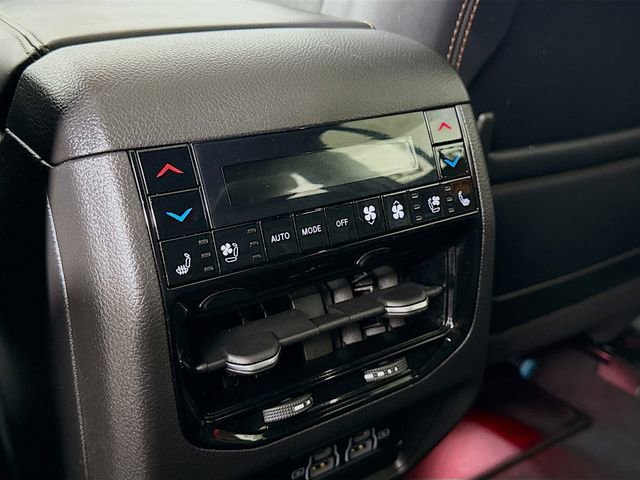 Used 2023 Jeep Grand Cherokee Summit image 27