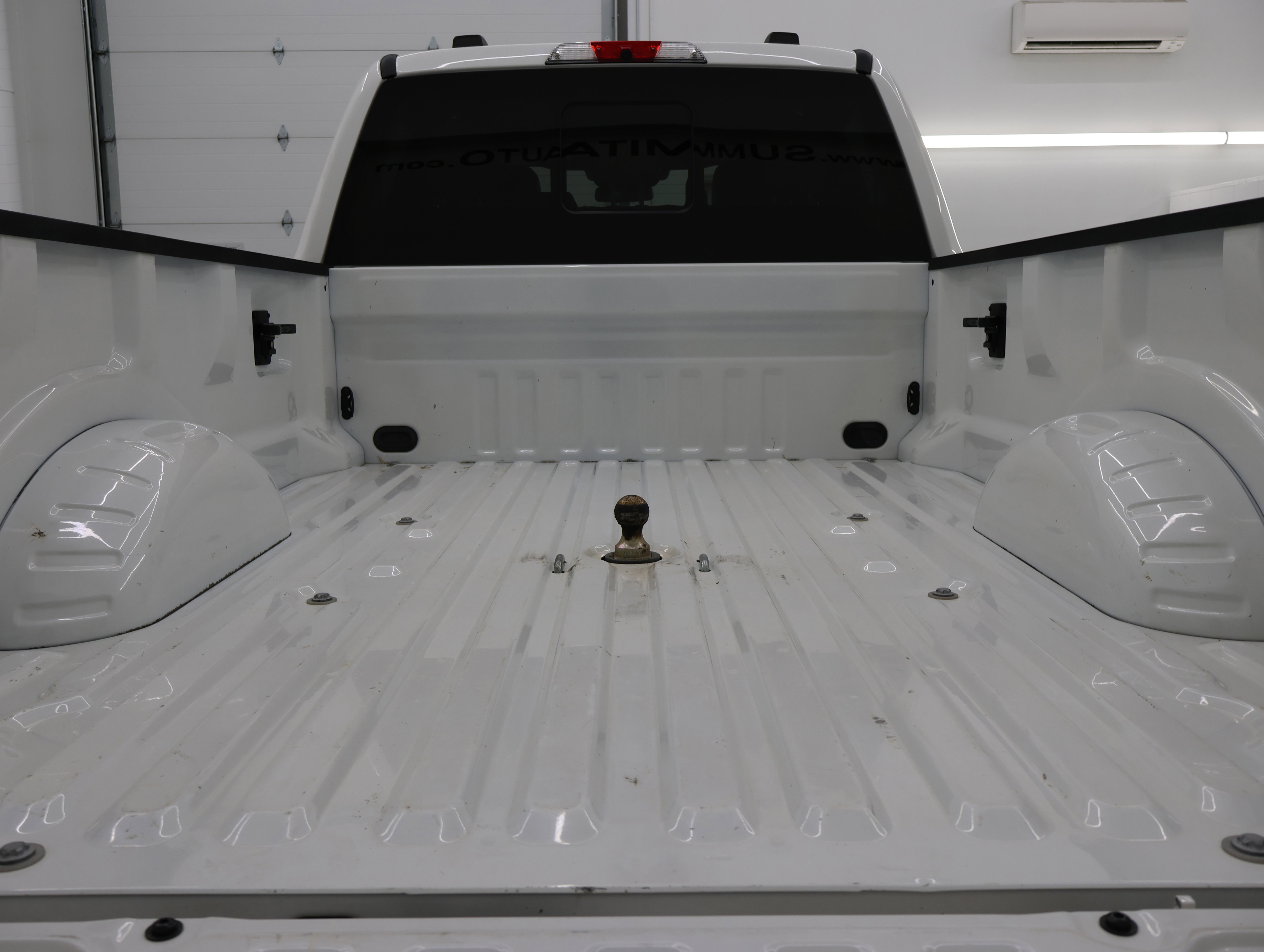 Used 2023 Ford F350 Lariat w/ FX4 Off-Road Package image 31