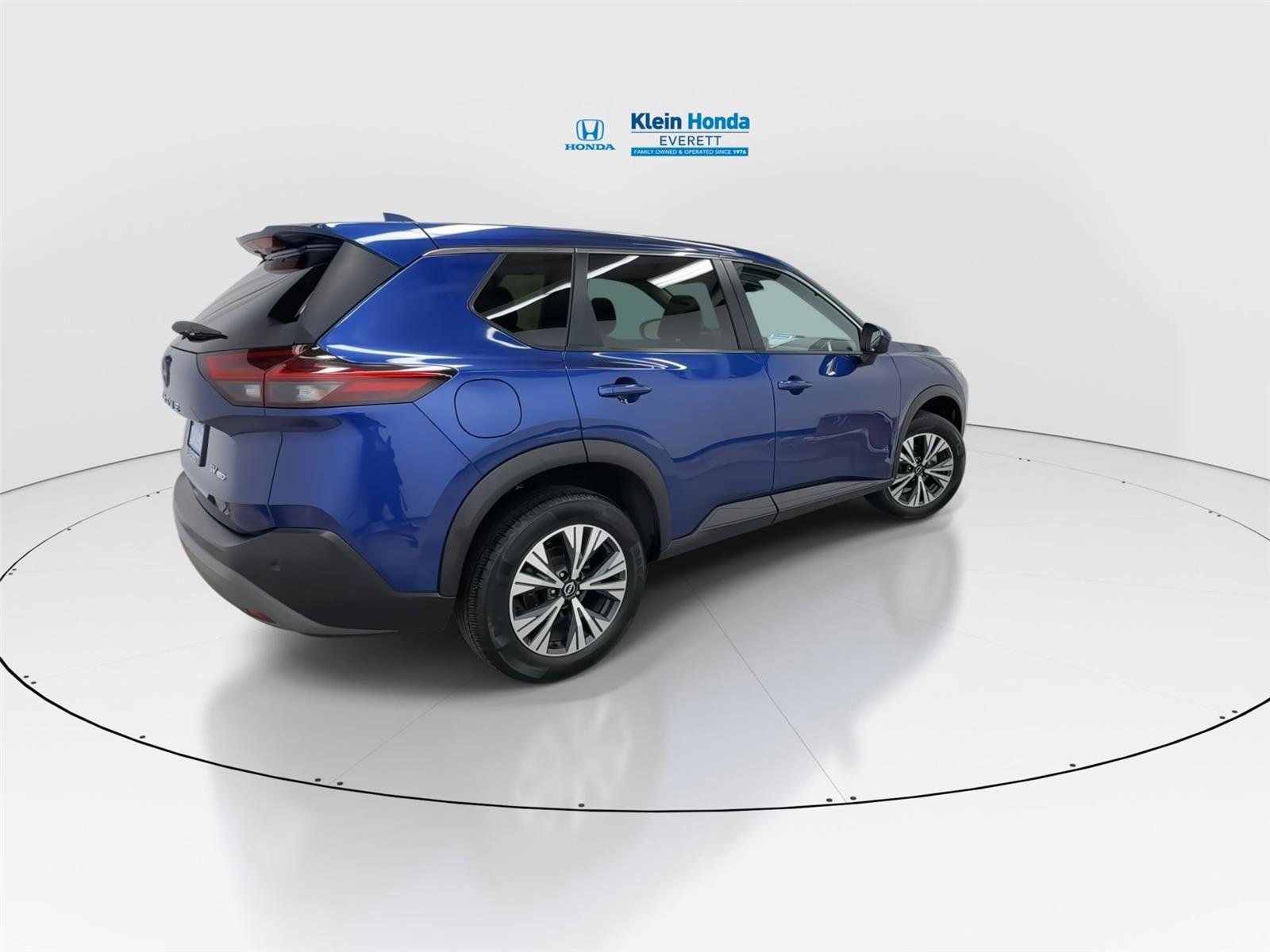 Used 2023 Nissan Rogue SV AWD/4WD image 2