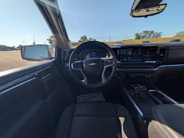 Used 2024 Chevrolet Silverado 1500 LTZ w/ Technology Package RWD image 13