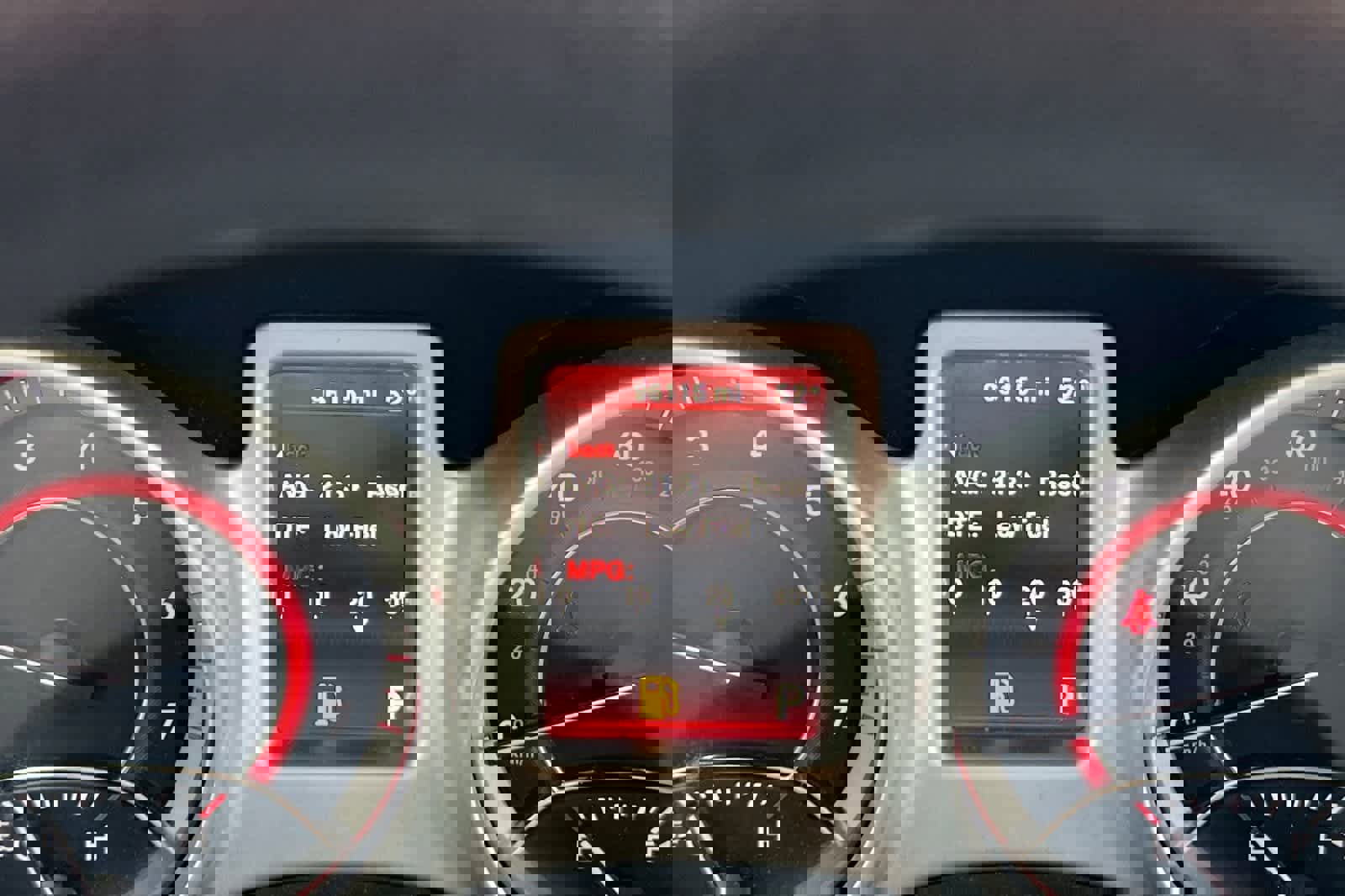 Used 2020 Dodge Journey SE w/ Blacktop Package image 23