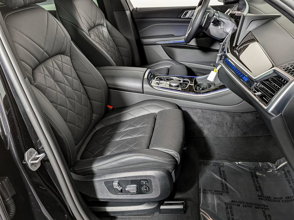 Used 2025 BMW X5 xDrive50e w/ Climate Comfort Package image 37