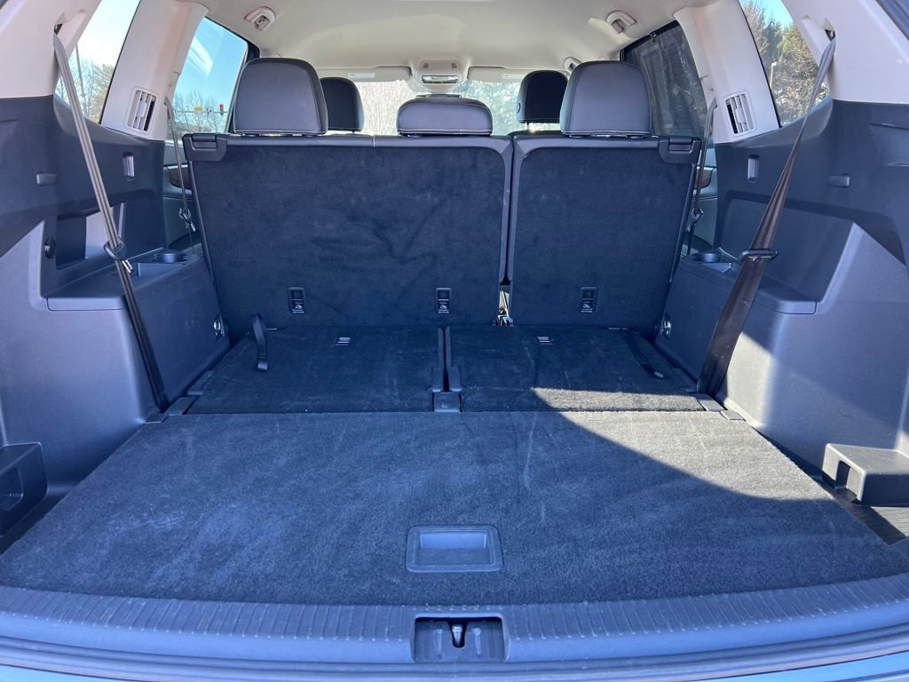 Used 2025 Volkswagen Atlas SE image 16