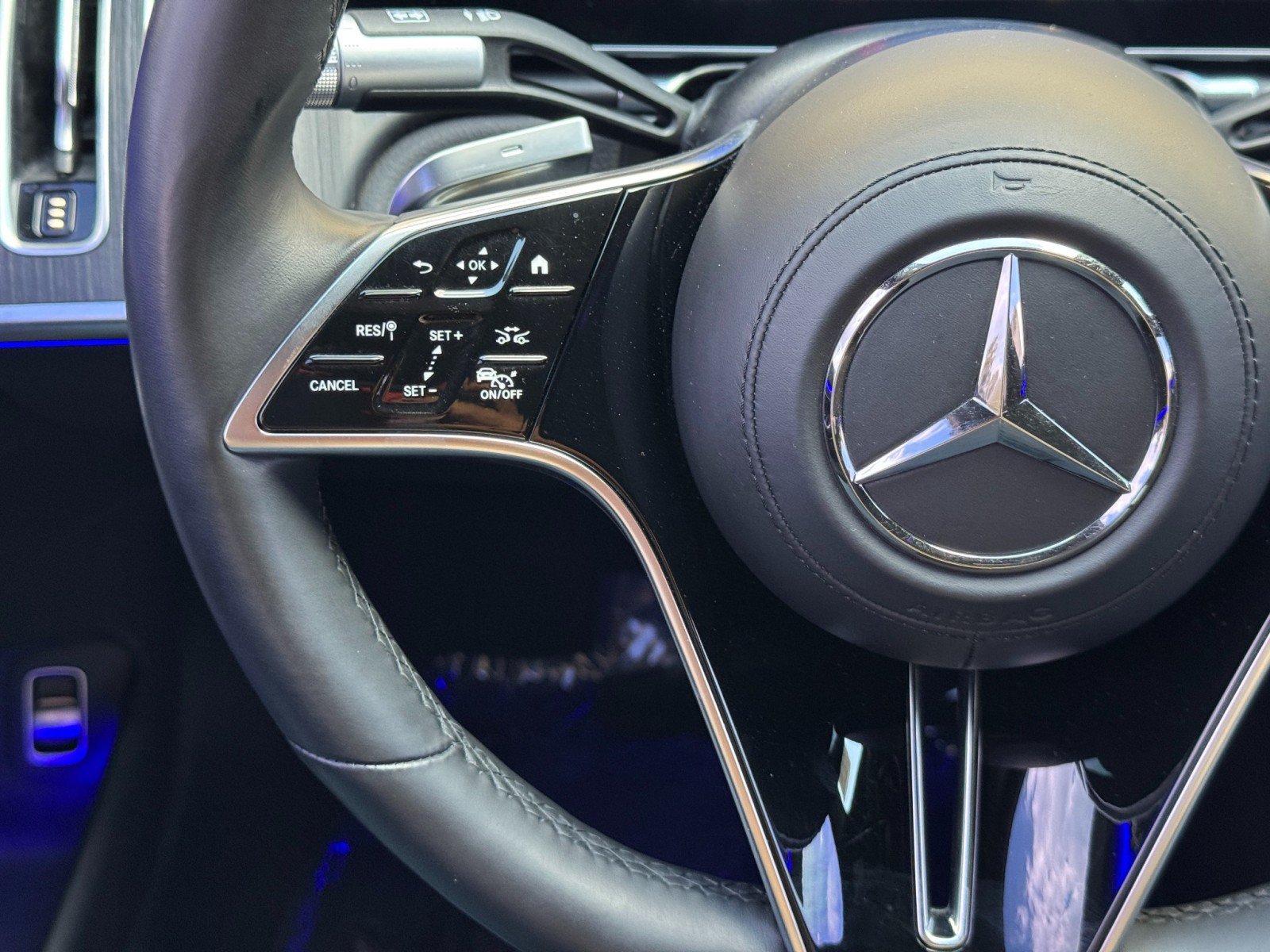 Used 2023 Mercedes-Benz S 500 4MATIC w/ AMG Line image 24