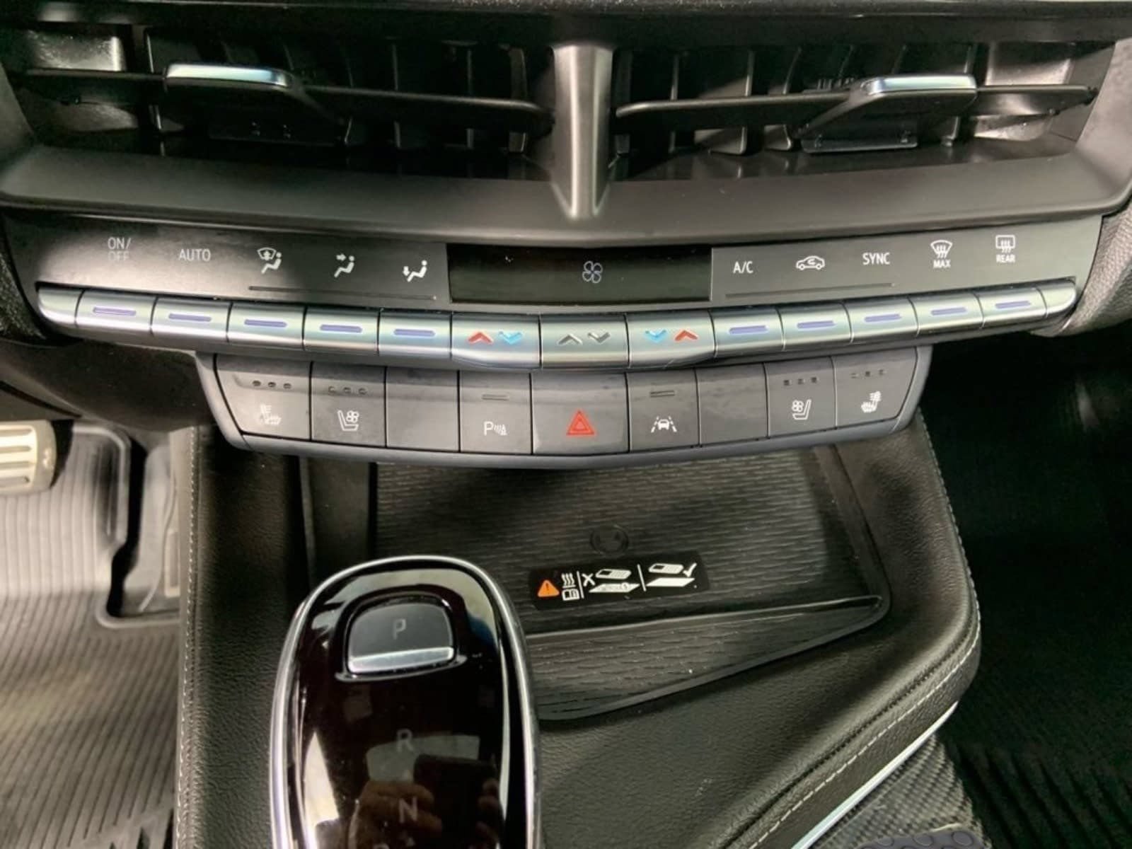 Used 2022 Cadillac CT4 V w/ Technology Package AWD/4WD image 25