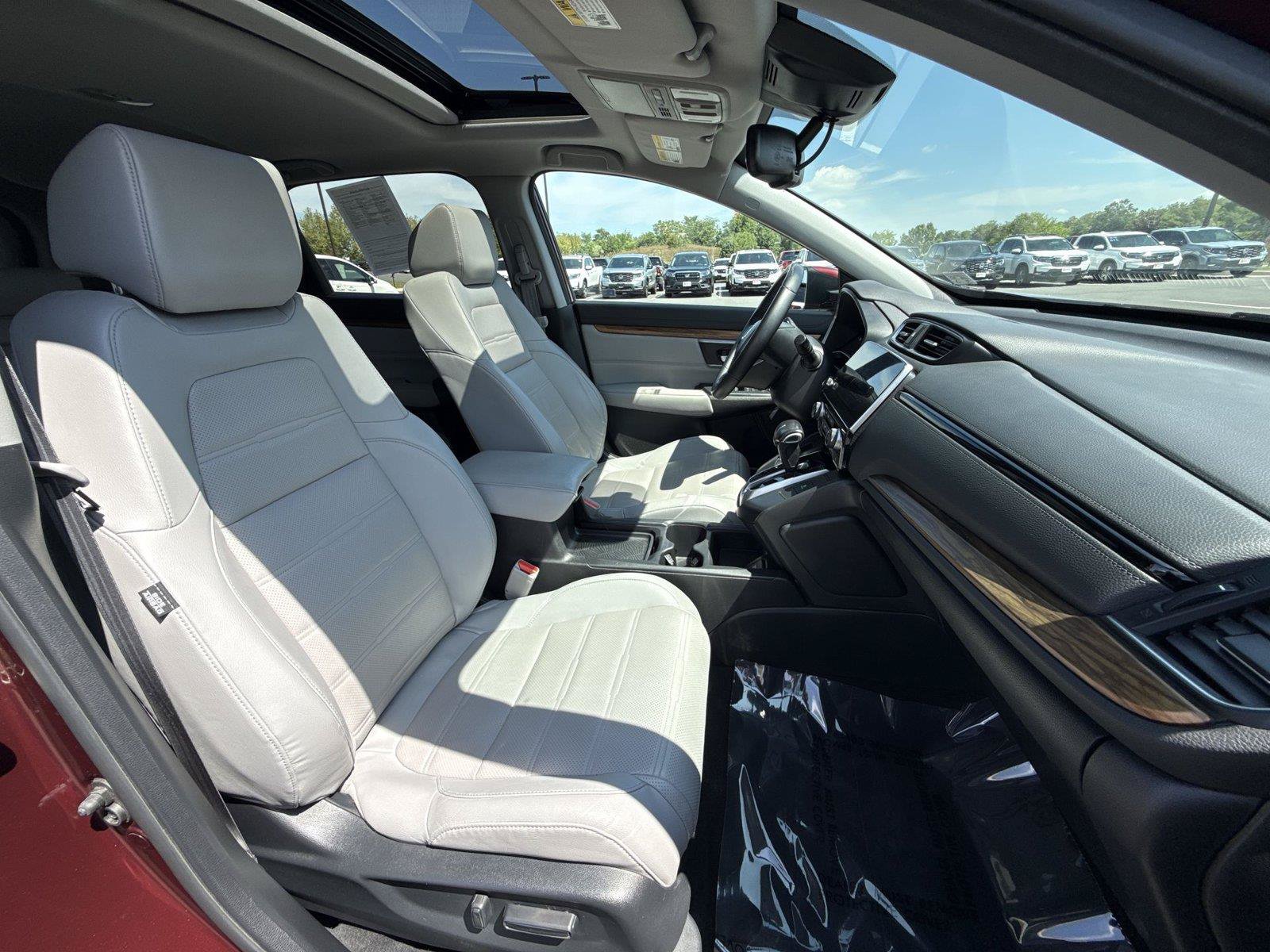 Used 2017 Honda CR-V Touring image 21