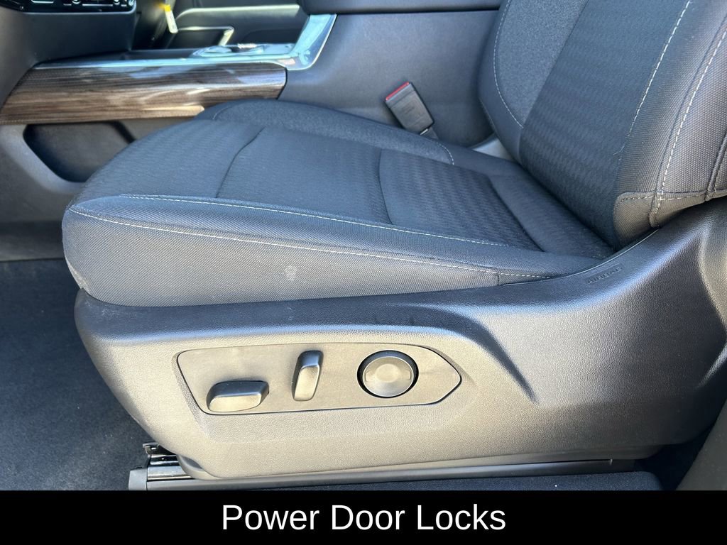 Used 2025 Chevrolet Silverado 2500 LT w/ Convenience Package image 31