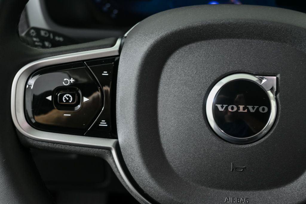 Used 2026 Volvo XC90 B6 Ultra w/ Protection Package AWD/4WD image 10