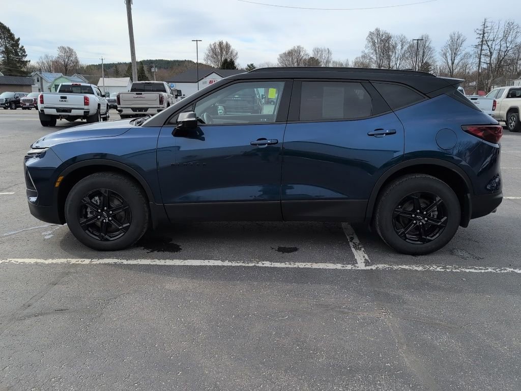 Used 2023 Chevrolet Blazer LT w/ Midnight/Sport Edition image 7
