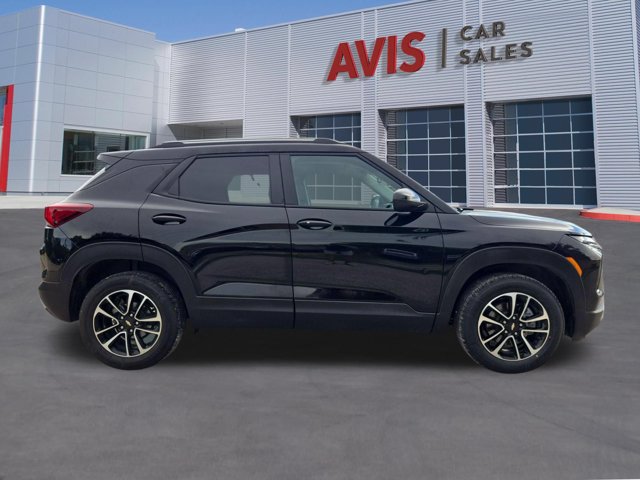 Used 2025 Chevrolet TrailBlazer LT AWD/4WD image 5