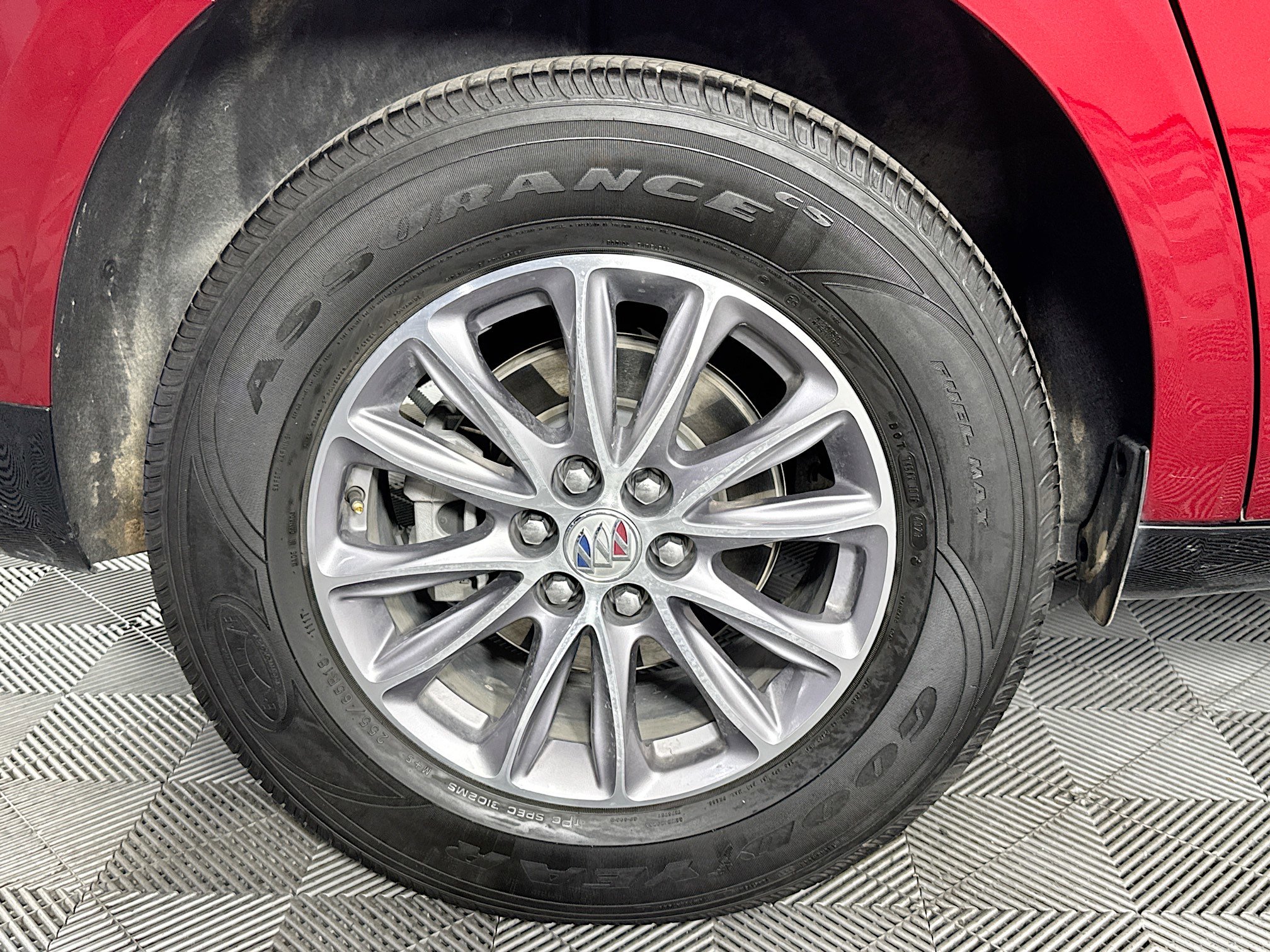 Used 2024 Buick Enclave Premium image 32