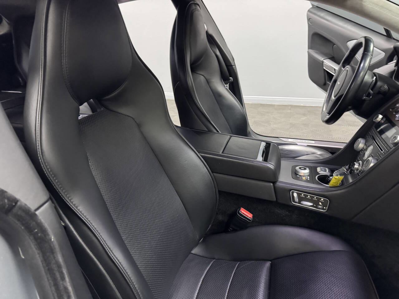 Used 2011 Aston Martin Rapide image 52