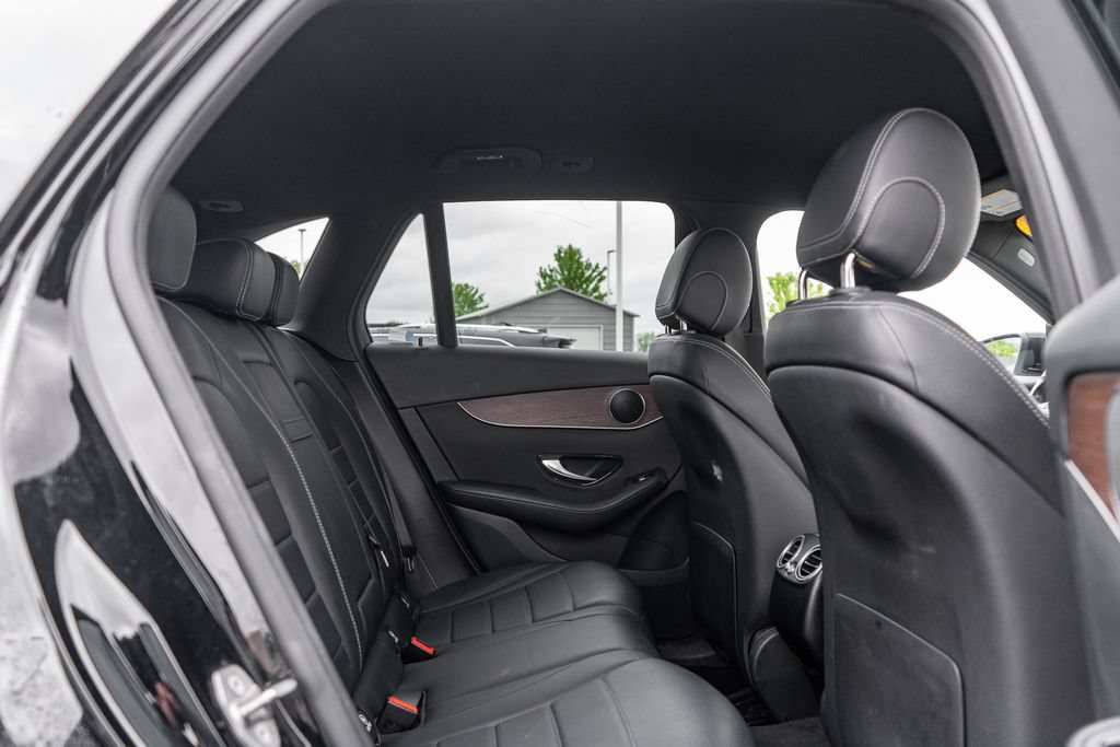 Used 2021 Mercedes-Benz GLC 300 4MATIC image 14