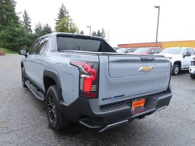 Used 2025 Chevrolet Silverado EV LT AWD/4WD image 5