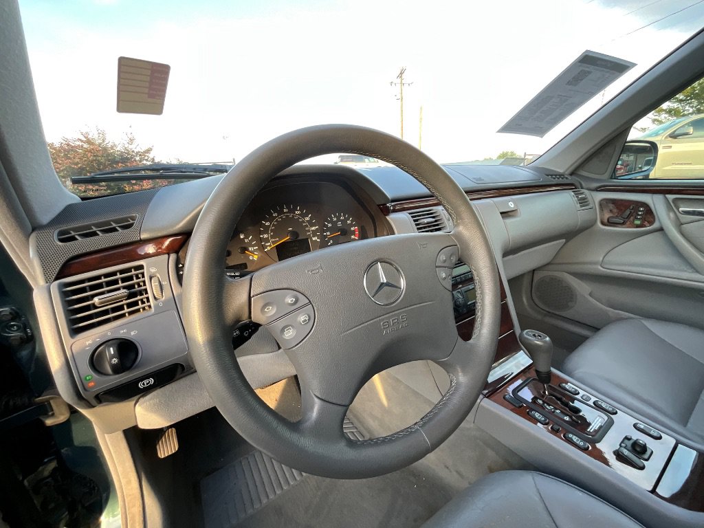 Used 2000 Mercedes-Benz E 430 Sedan image 12