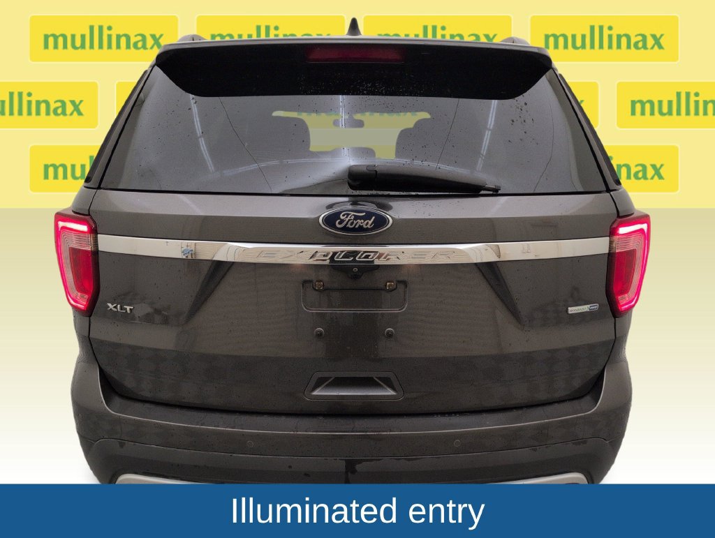 Used 2016 Ford Explorer XLT w/ Equipment Group 202A AWD/4WD image 30