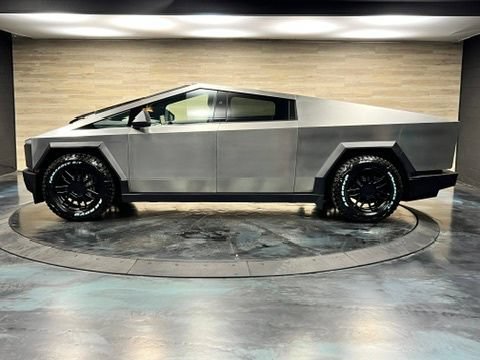 Used 2024 Tesla Cybertruck Cyberbeast AWD/4WD image 21