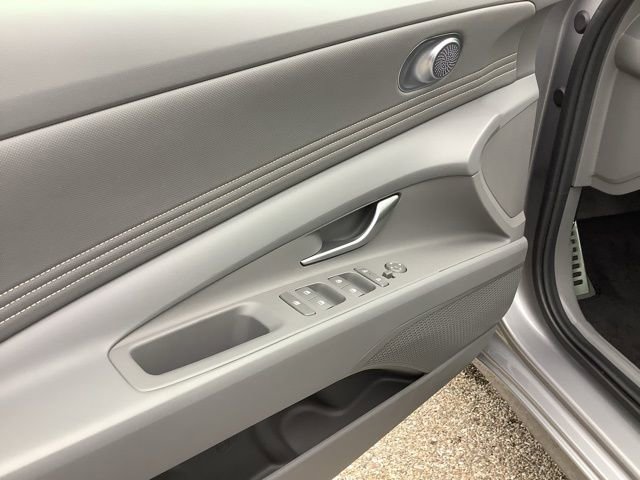 Certified 2025 Hyundai Elantra Sport w/ Cargo Package FWD image 19