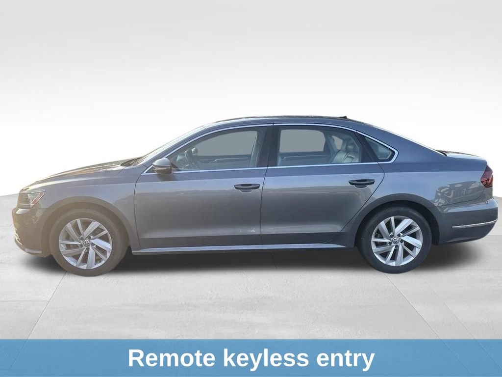 Used 2018 Volkswagen Passat 2.0T SE FWD image 4