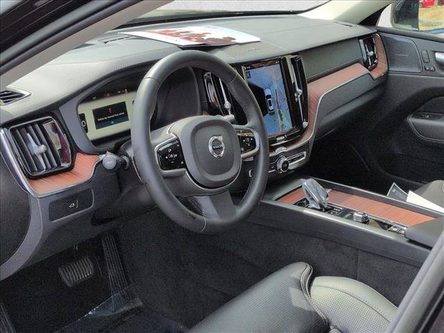 Used 2023 Volvo XC60 B6 Ultimate w/ Protection Package Premier AWD/4WD image 10
