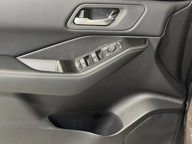 New 2025 Nissan Rogue SV image 15