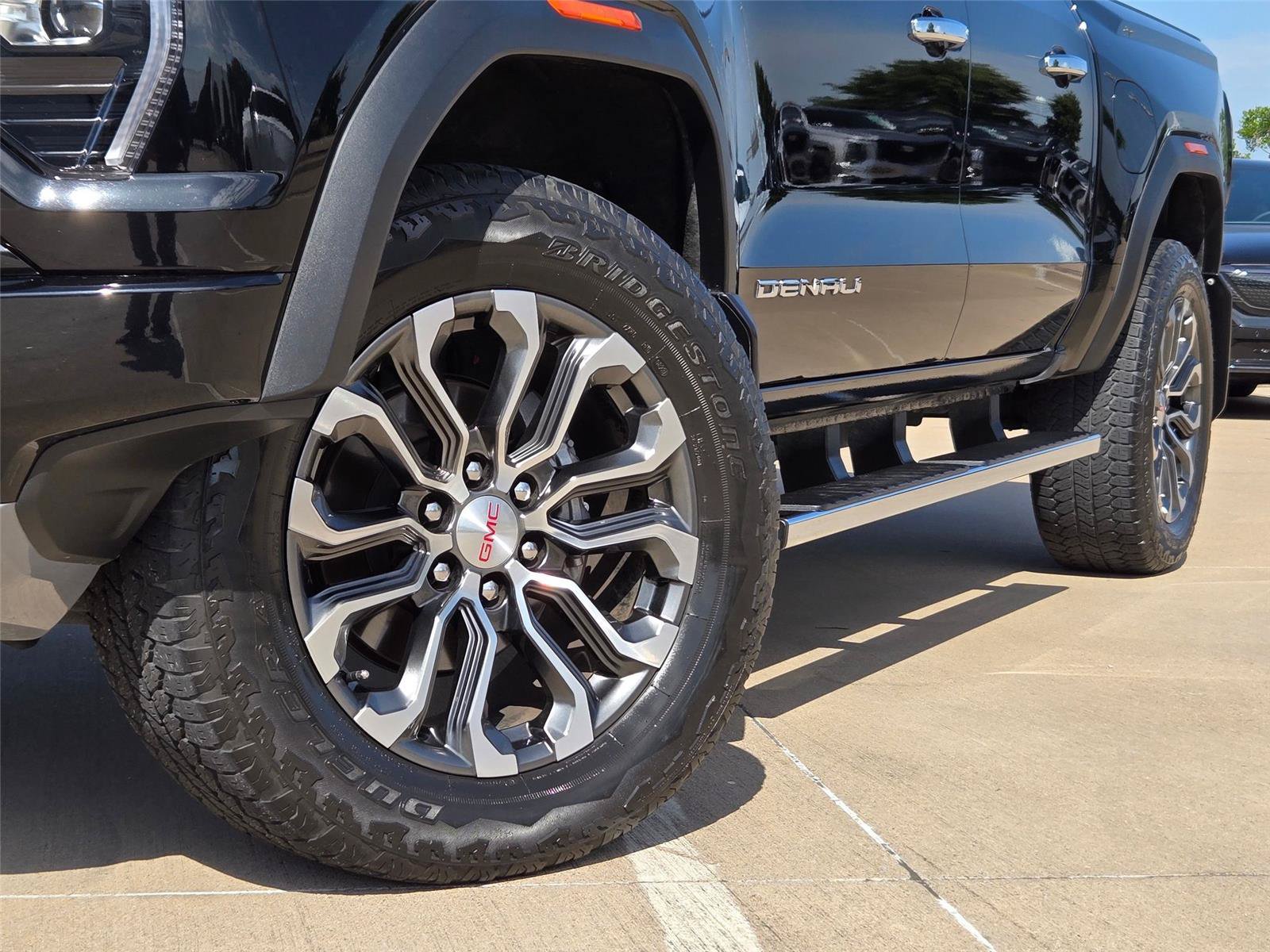Used 2023 GMC Canyon Denali AWD/4WD image 8