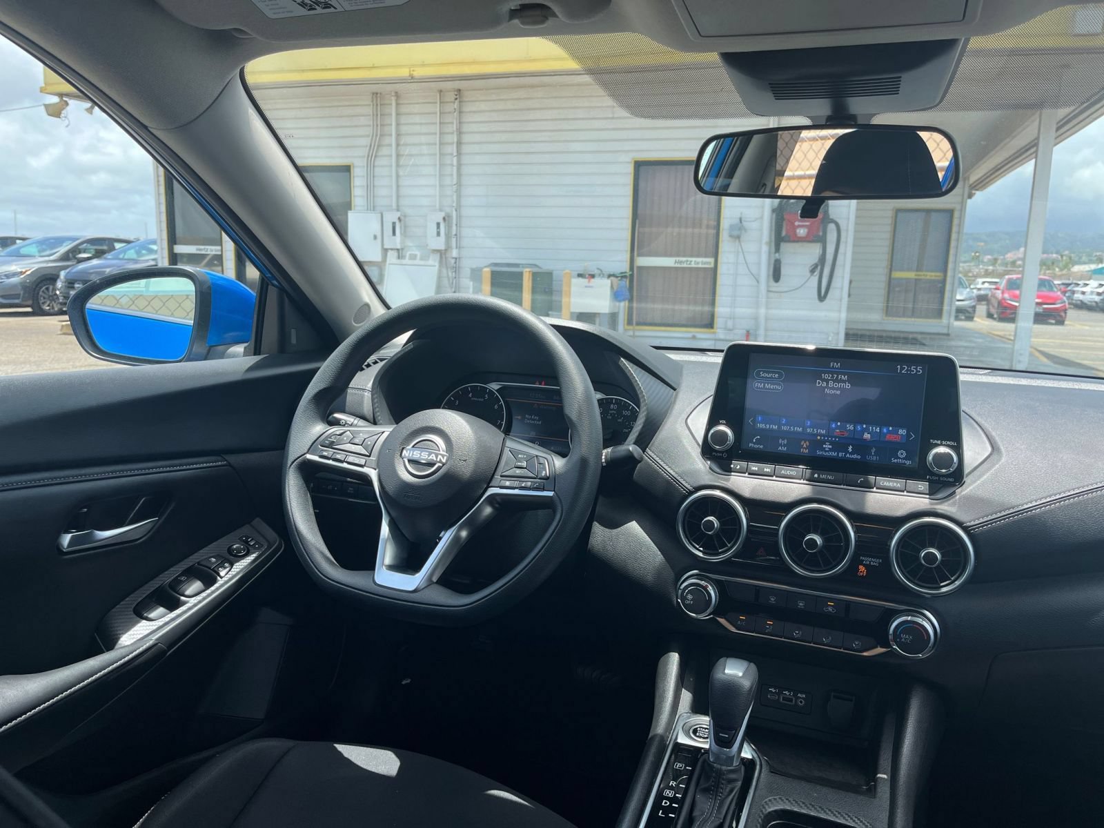 Used 2025 Nissan Sentra SV FWD image 32