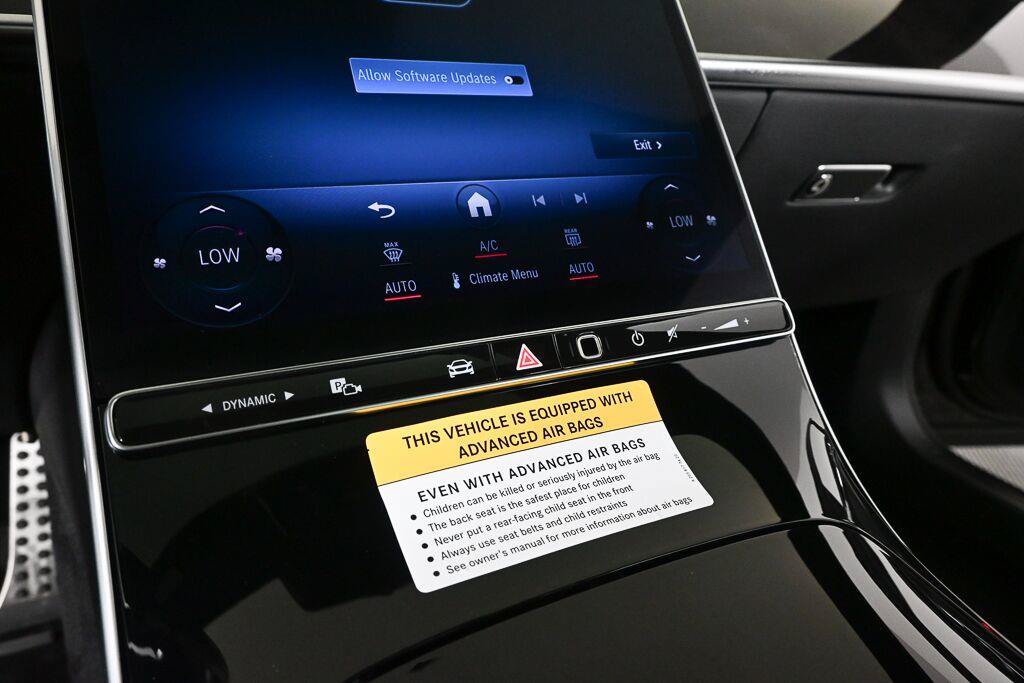 Certified 2023 Mercedes-Benz S 500 4MATIC image 3