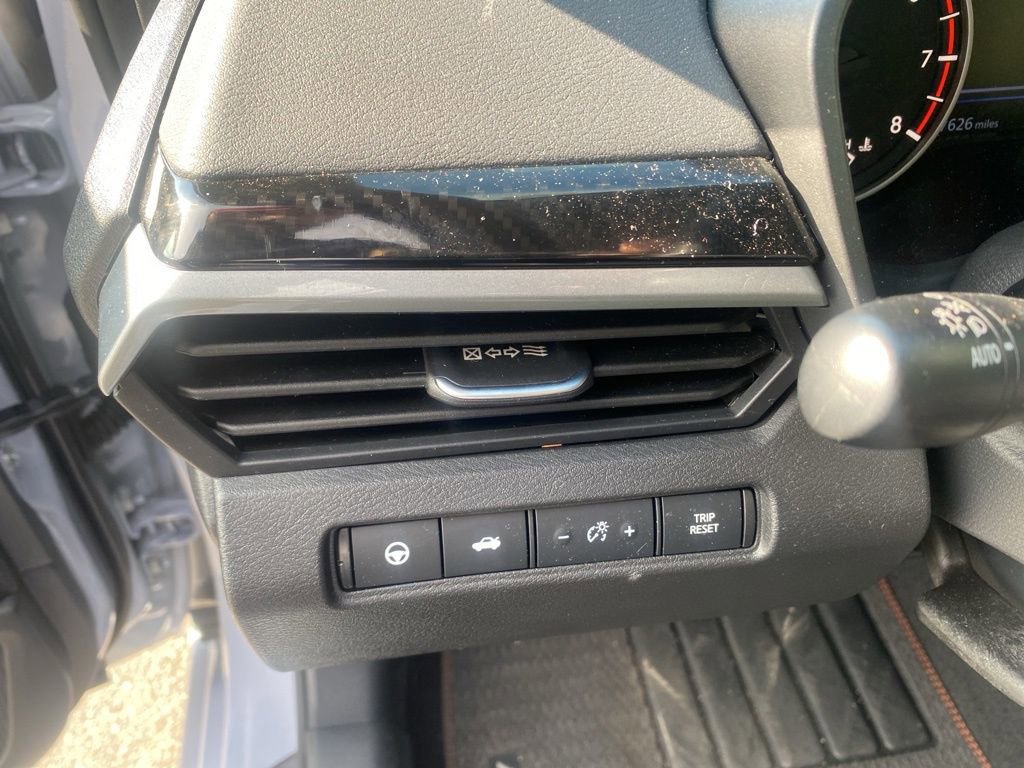 Used 2024 Nissan Altima 2.0 SR image 16