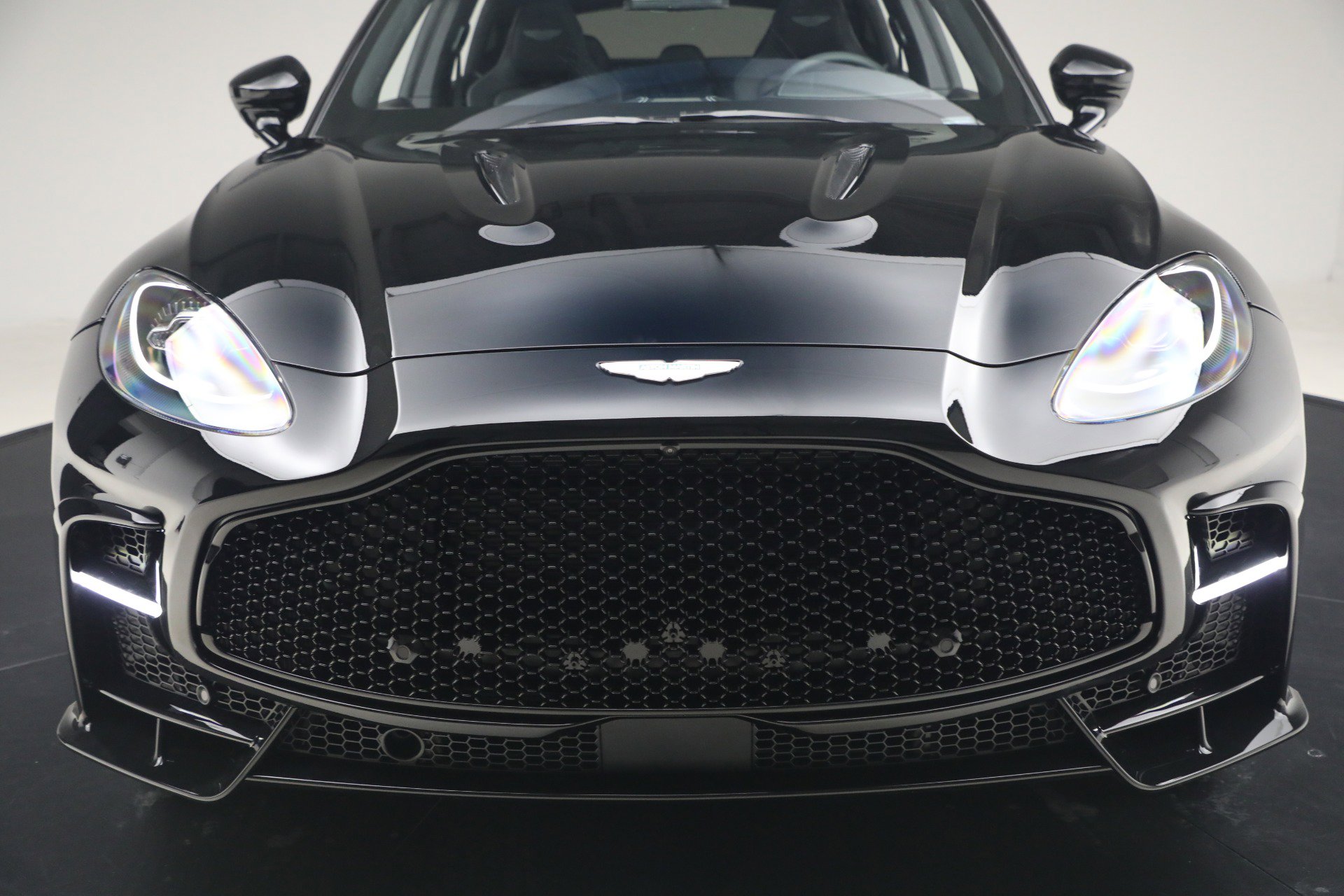 New 2026 Aston Martin DBX S image 30