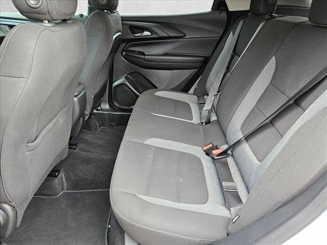 Used 2025 Chevrolet TrailBlazer LT AWD/4WD image 16