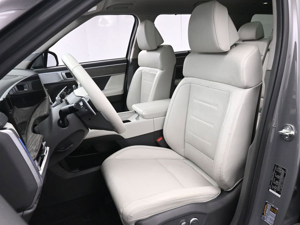 Used 2024 Hyundai Santa Fe Limited FWD image 16