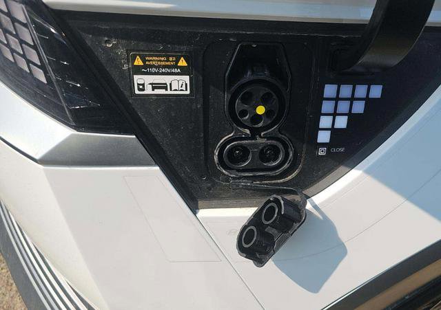 Used 2024 Hyundai Ioniq 5 Limited image 9