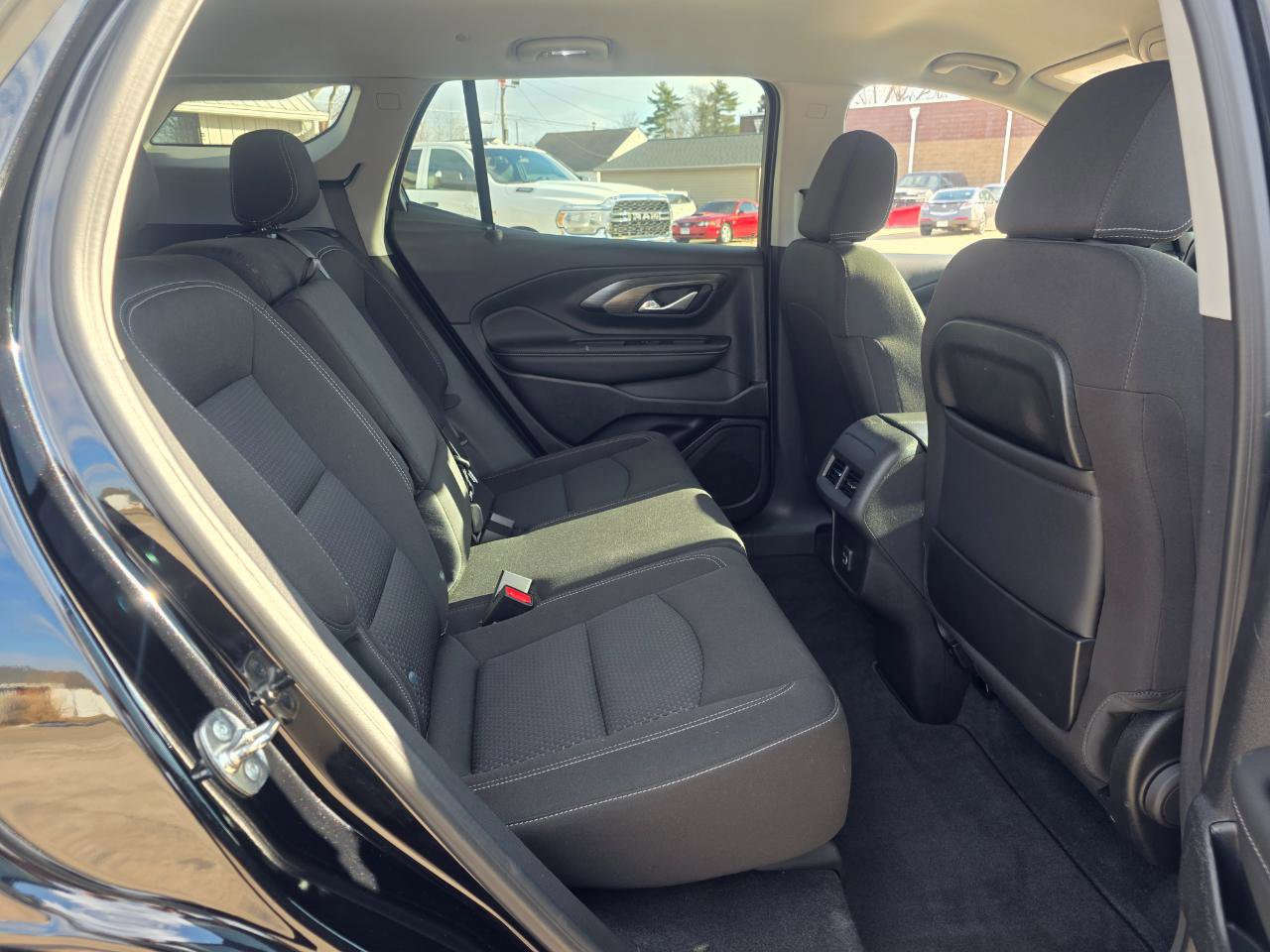 Used 2024 GMC Terrain SLE image 22