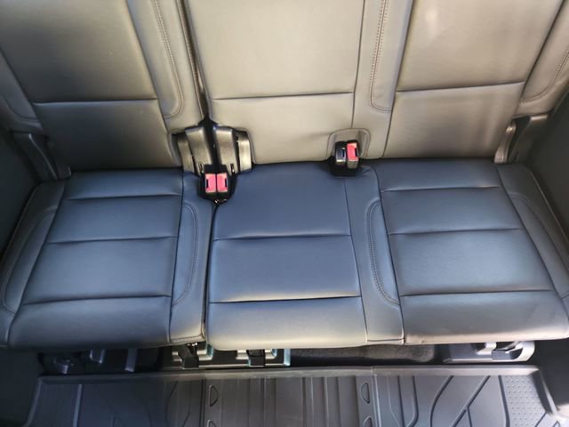 Certified 2024 Chevrolet Suburban High Country AWD/4WD image 35