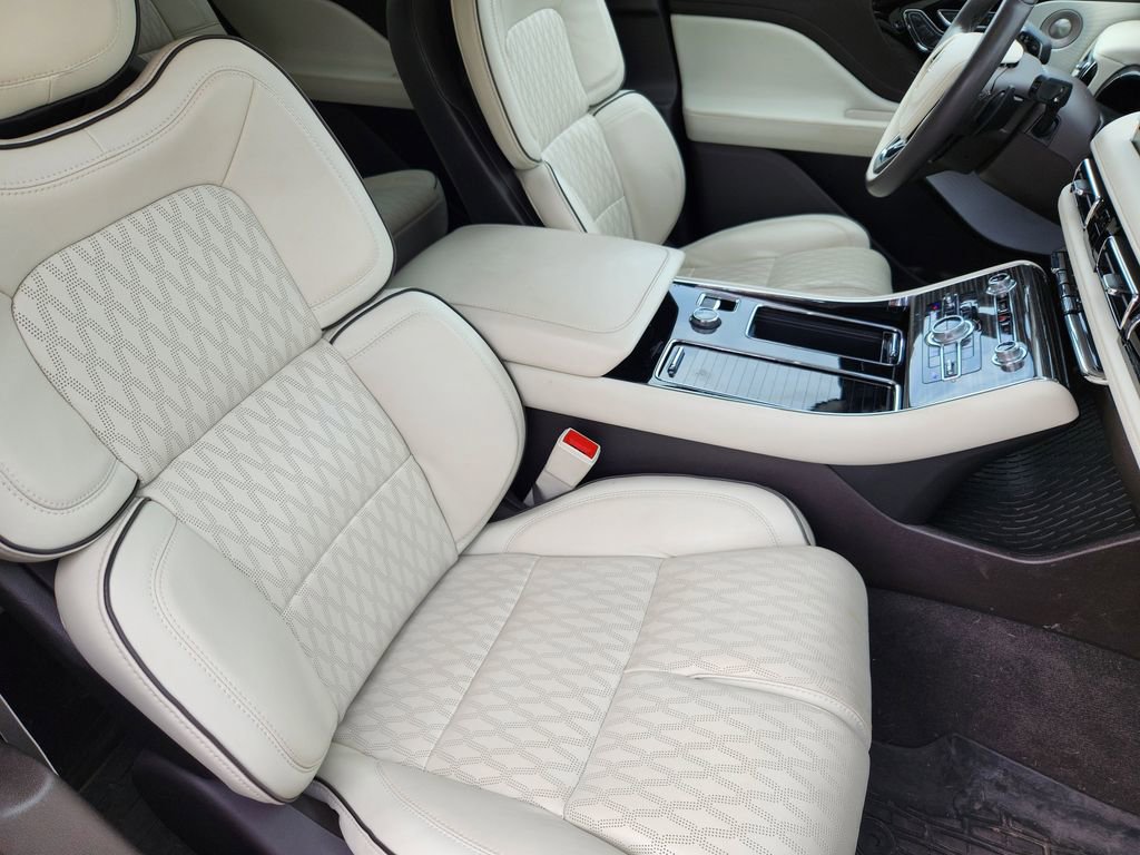 Used 2023 Lincoln Aviator Black Label w/ Dynamic Handling Package image 13