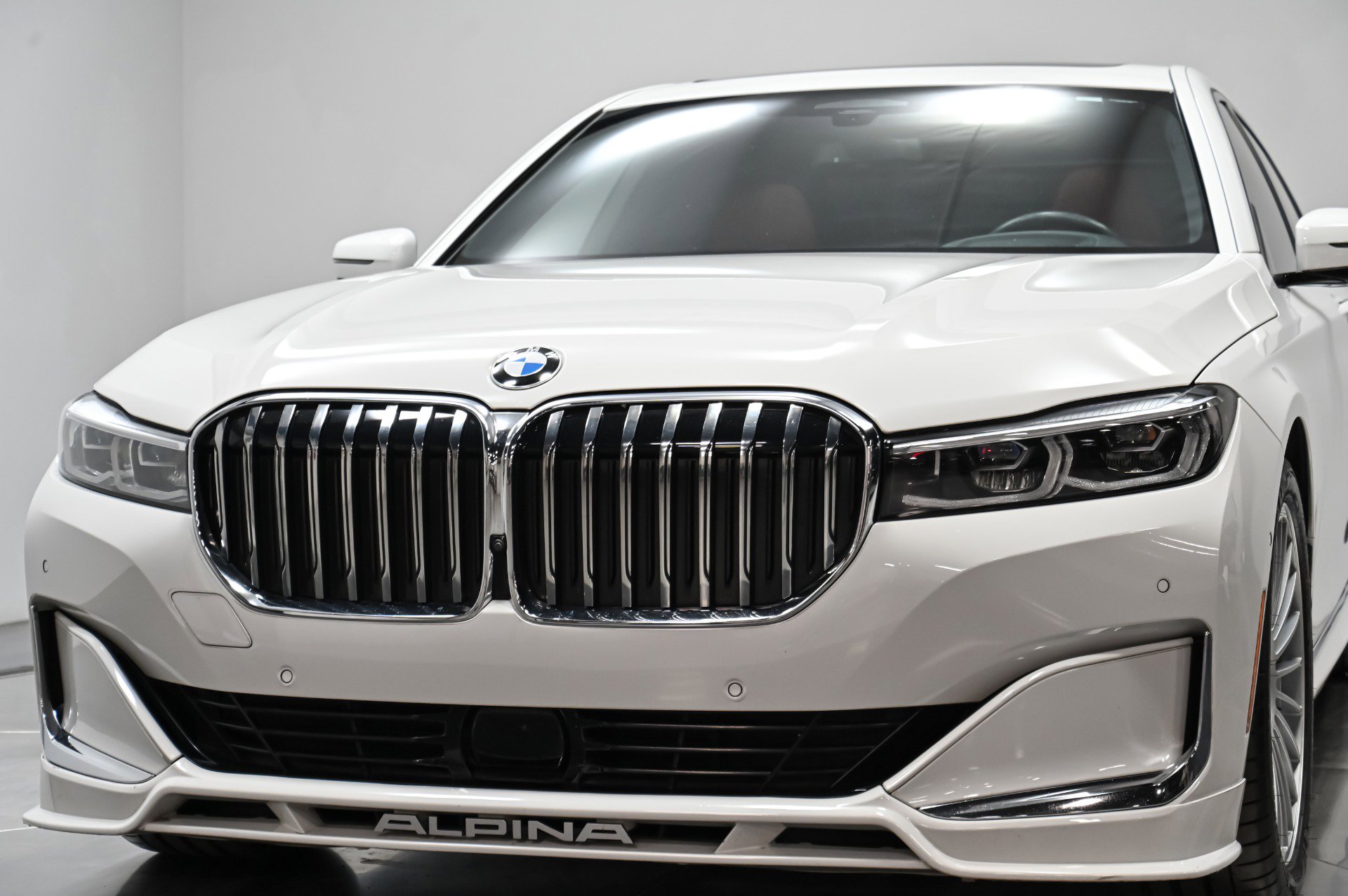 Used 2022 BMW ALPINA B7 xDrive w/ Luxury Rear Seating Package image 61