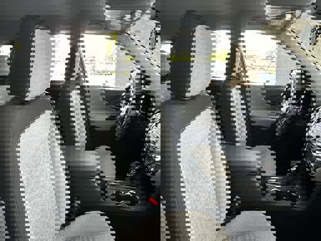 Used 2023 Chevrolet Equinox LS image 27