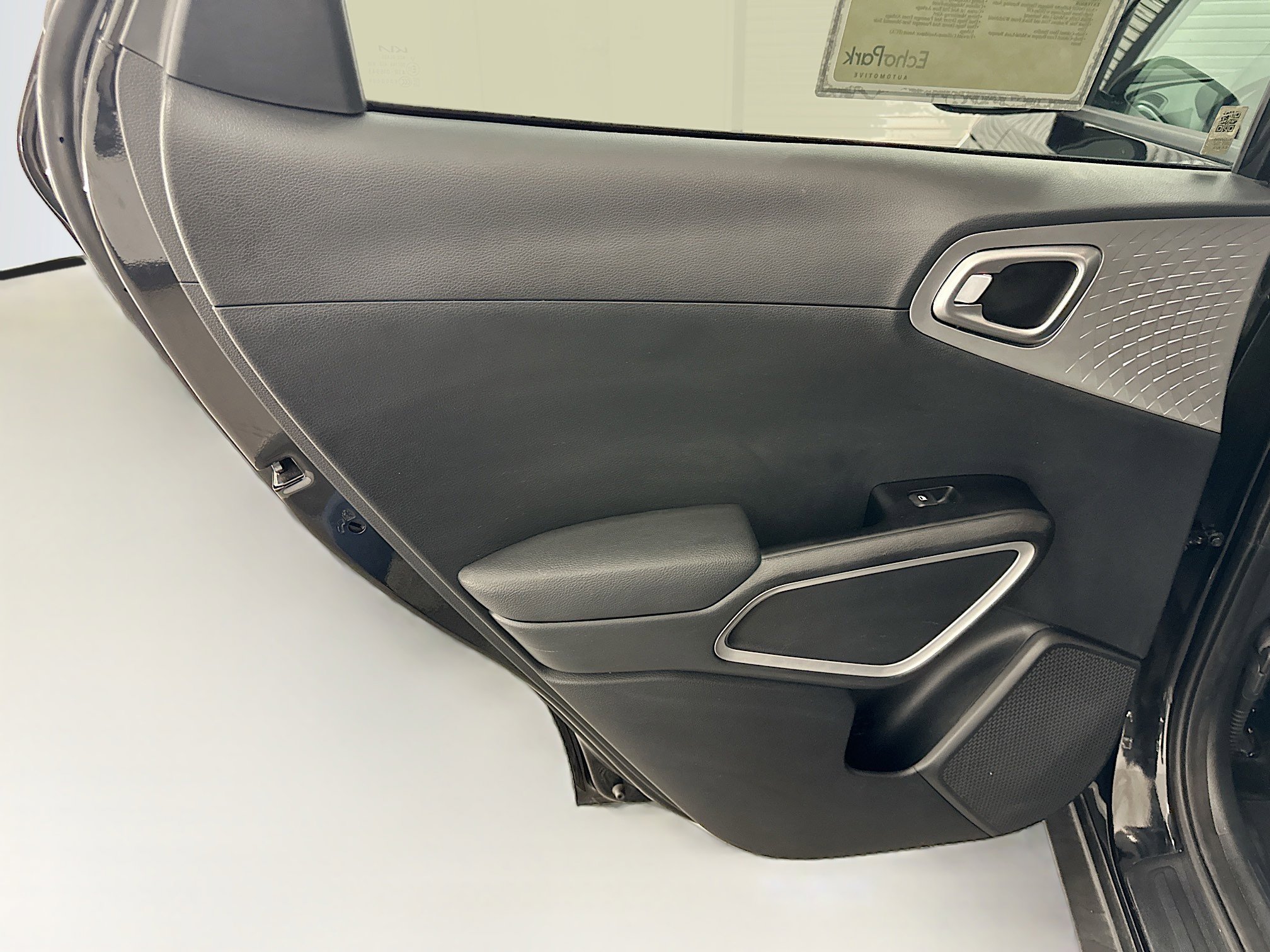 Used 2025 Kia Soul LX w/ LX Technology Package FWD image 26