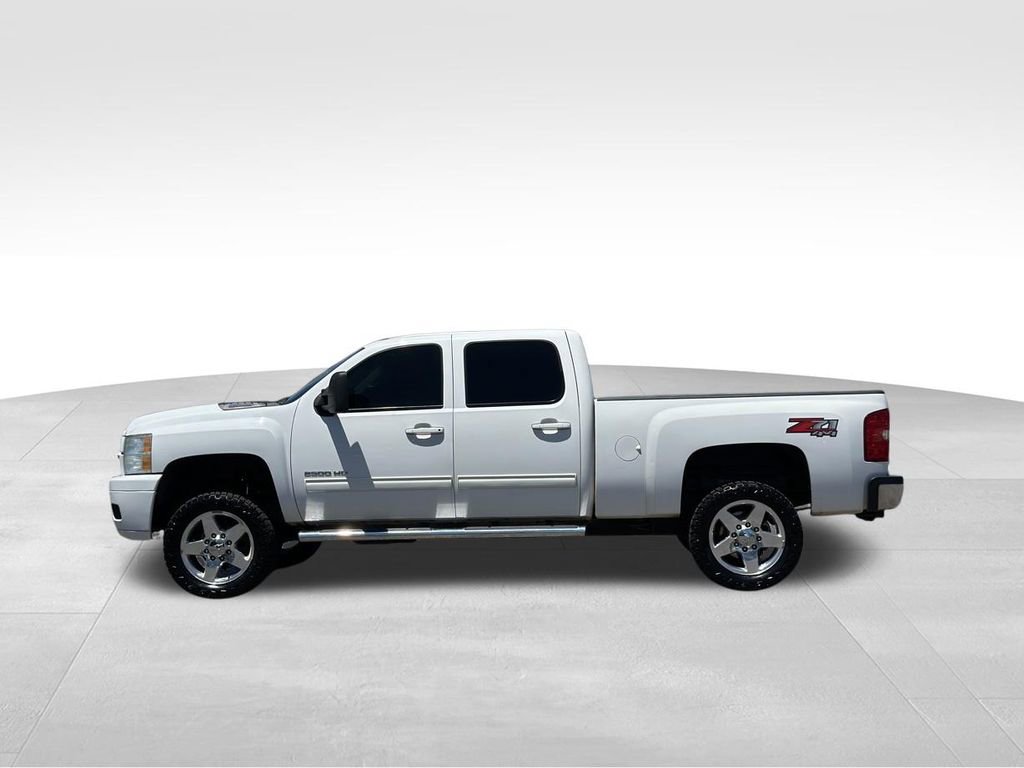 Used 2014 Chevrolet Silverado 2500 LTZ w/ LTZ Plus Package AWD/4WD image 7