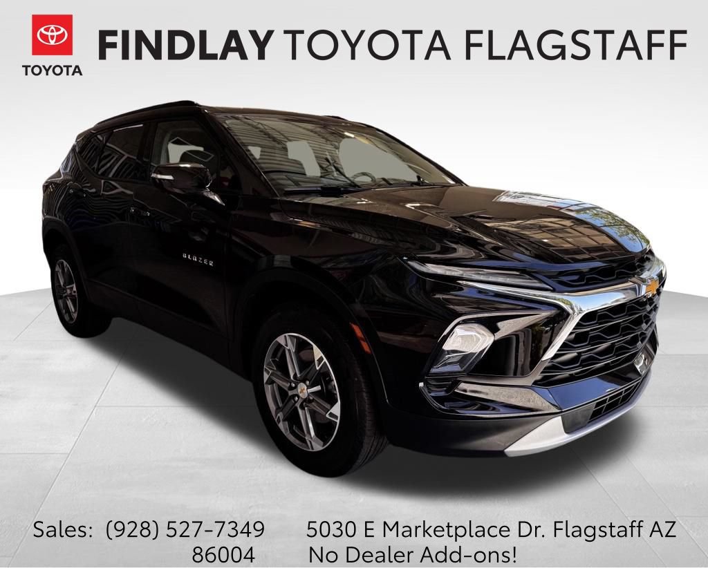 Used 2025 Chevrolet Blazer LT w/ Sound & Technology Package FWD image 1
