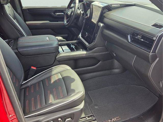 Certified 2026 GMC Yukon AT4 Ultimate w/ LPO, Floor Liner Package AWD/4WD image 20
