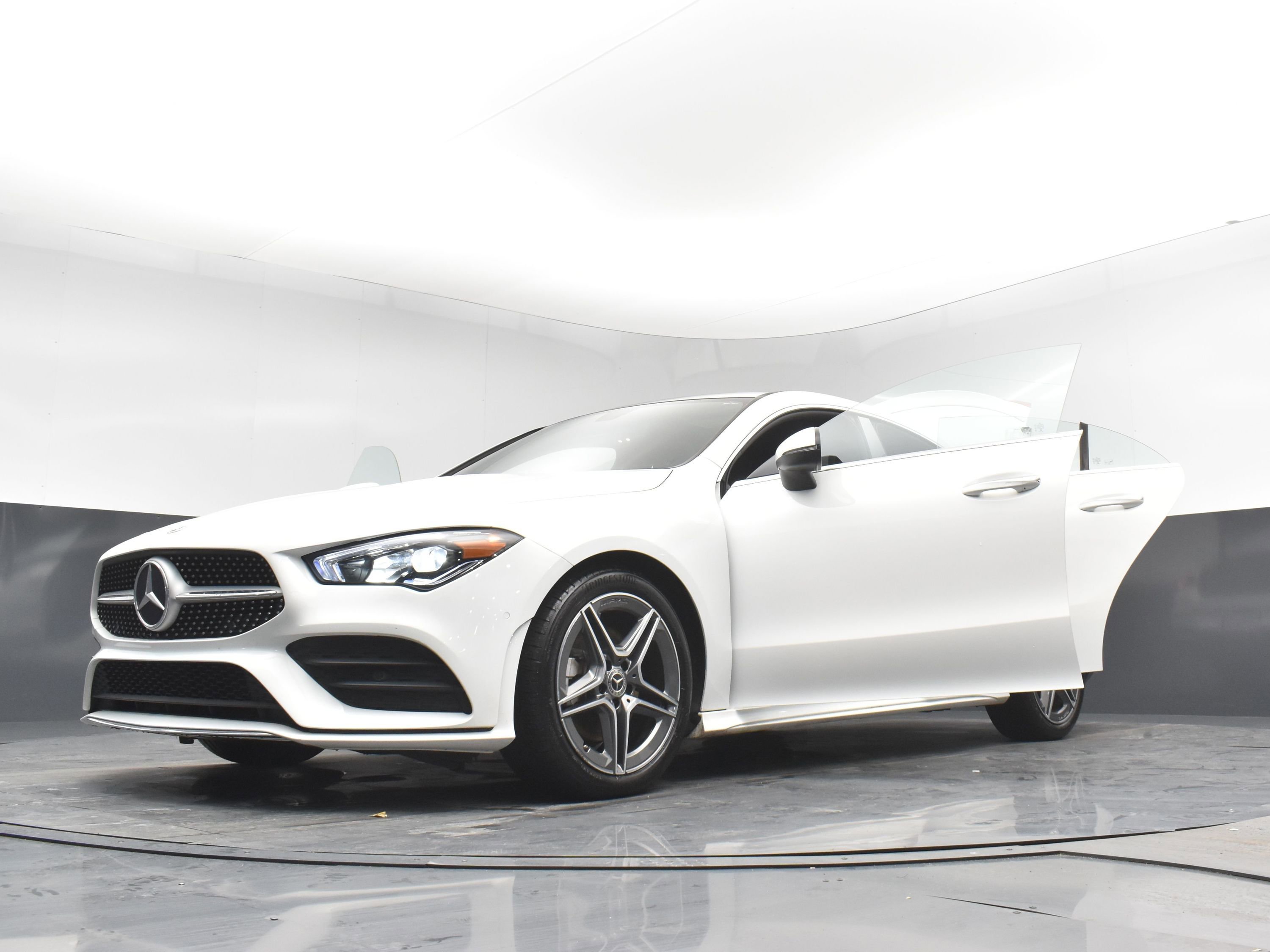 Used 2022 Mercedes-Benz CLA 250 4MATIC w/ AMG Line image 31