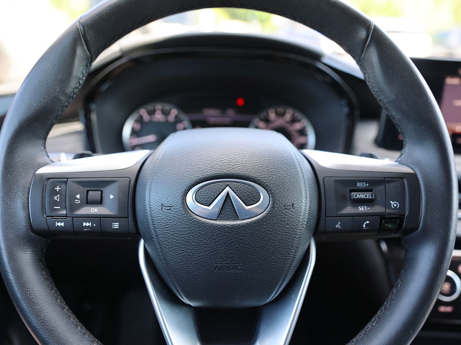 Used 2023 INFINITI QX60 Pure AWD/4WD image 38