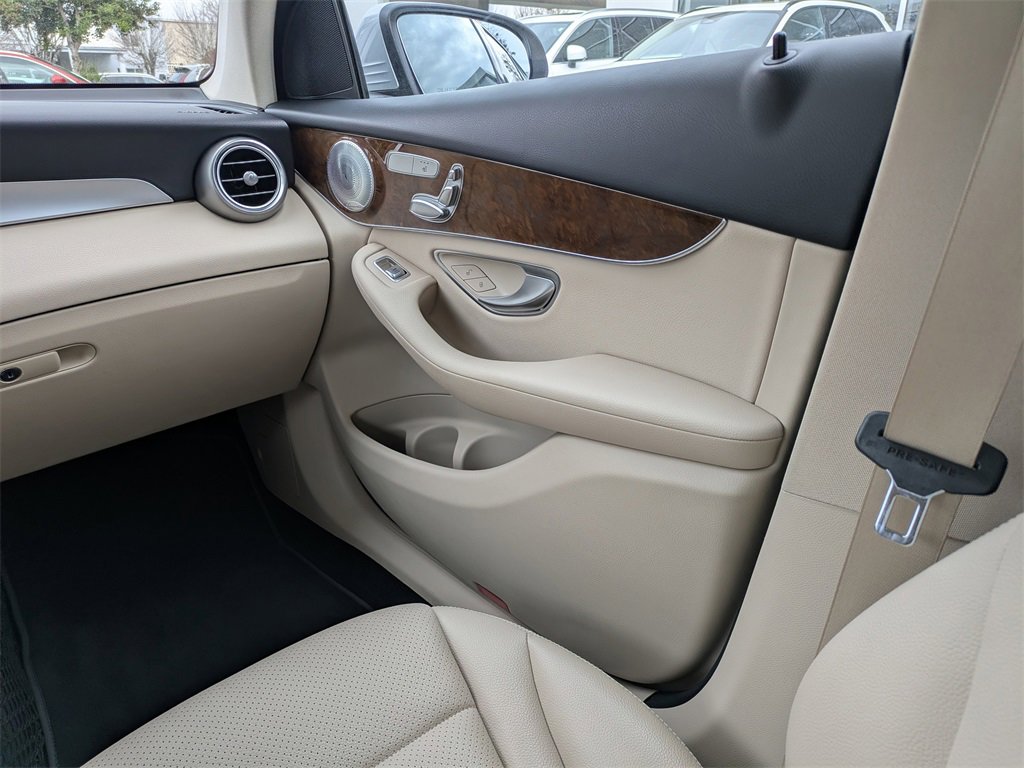 Used 2018 Mercedes-Benz GLC 300 image 22