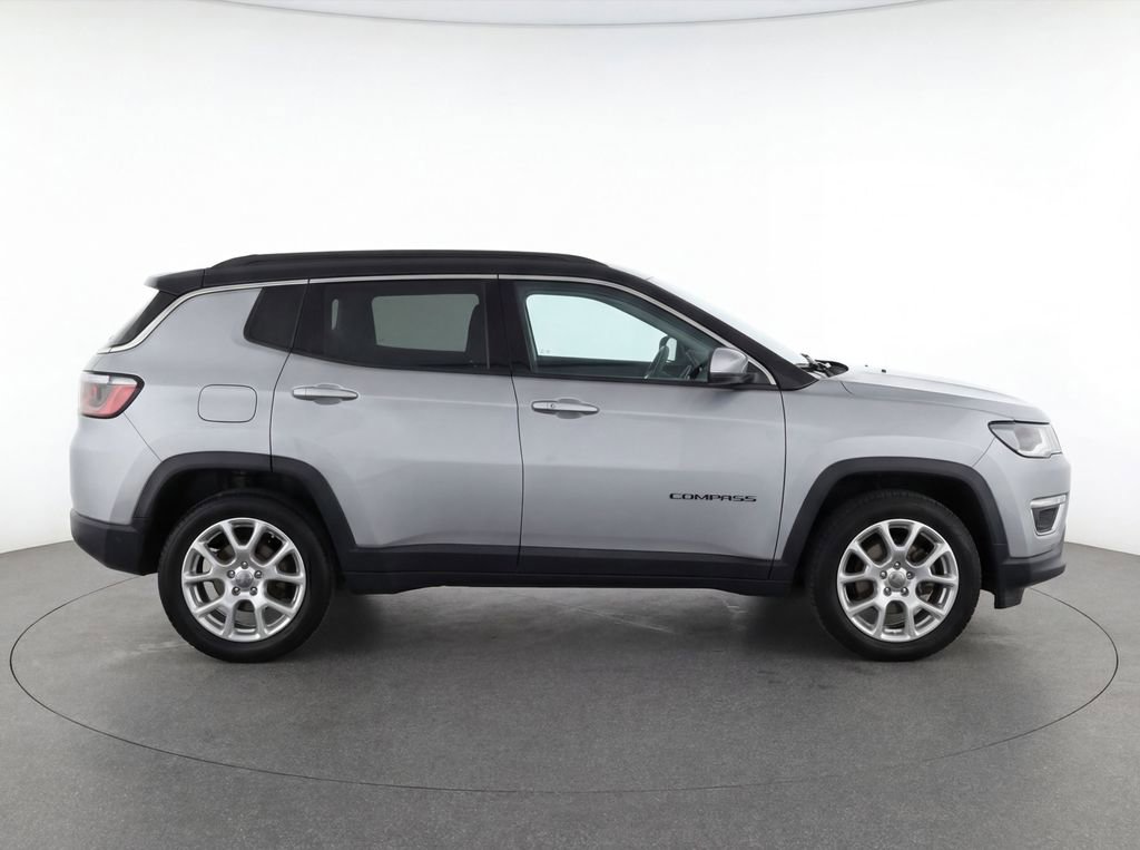 Used 2025 Jeep Compass Limited AWD/4WD image 8